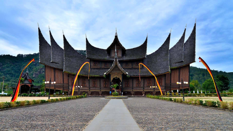 Istano Basa Pagaruyuang